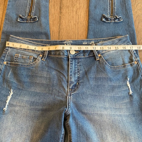 Crown & Ivy Skinny Jeans w/ Zipper & Bow on Ankle - Picture 10 of 12